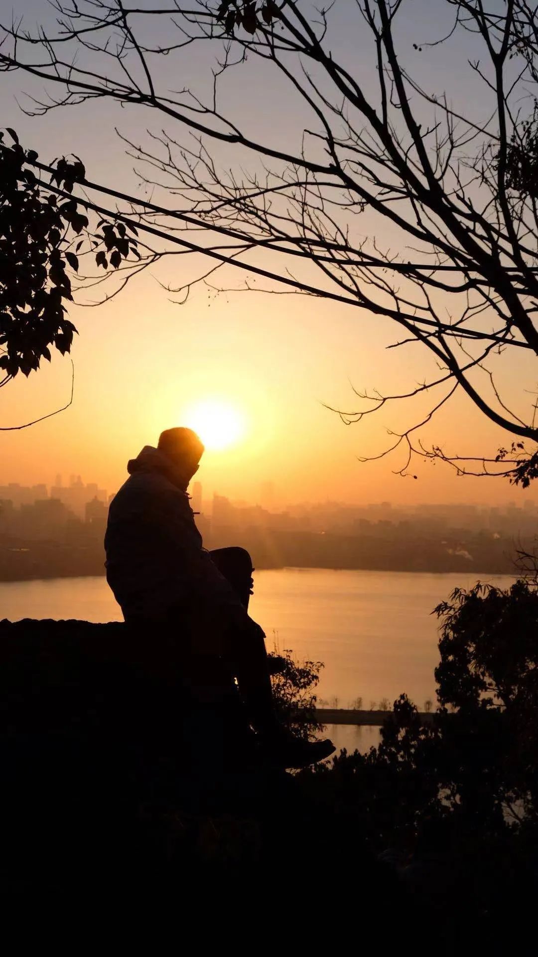 1月1日6点57分杭州西湖边绝美日出