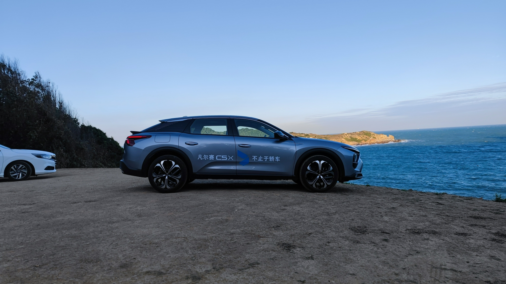 试驾凡尔赛c5xb级车无疑车机不难用变速箱很平顺