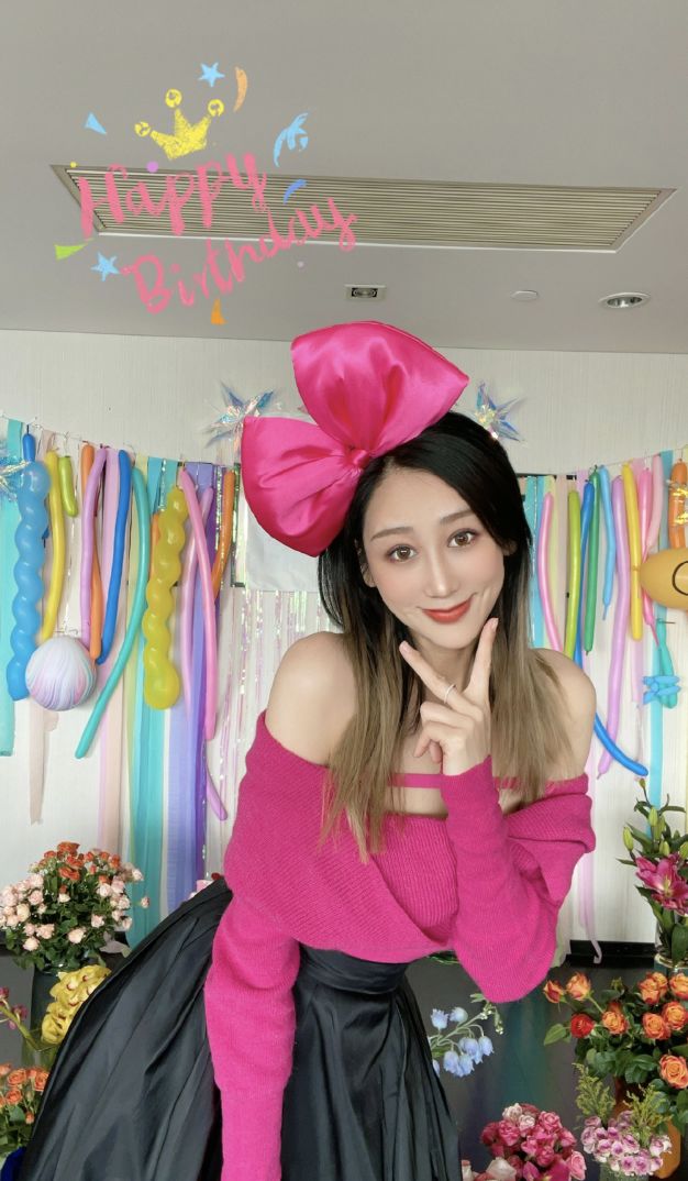 陈浩民妻子女儿同天生日一家六口共用一张脸蒋丽莎年轻似少女