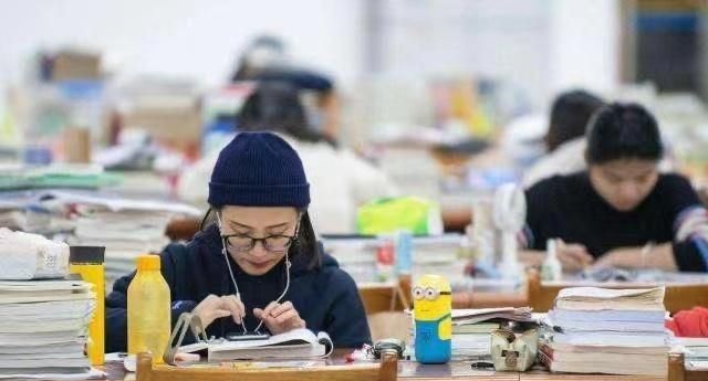 22年考研准考证打印时间公布,学生做好考研前准备,争取一次上岸休闲区蓝鸢梦想 - Www.slyday.coM 22年考研准考证打印时间公布,学生做好考研前准备,争取一次上岸休闲区蓝鸢梦想 - Www.slyday.coM