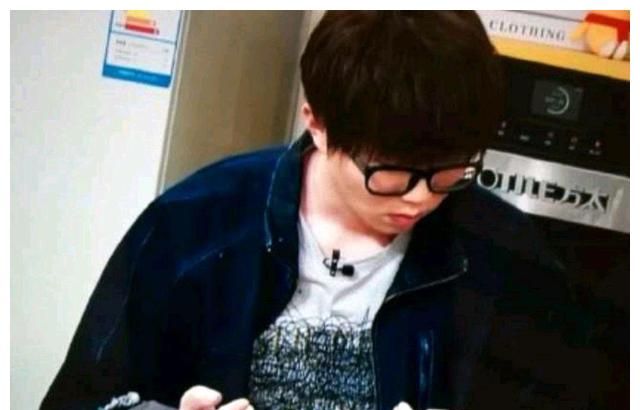 《令人心动的offer3》毛不易护士魂再现，刻在血脉里的DN休闲区蓝鸢梦想 - Www.slyday.coM