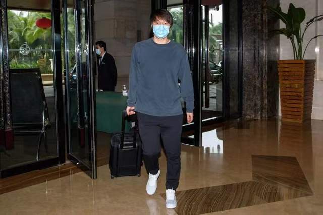 是真是假?媒体人李璇:李铁主动向足协辞职,不用支付一分违约金休闲区蓝鸢梦想 - Www.slyday.coM 是真是假?媒体人李璇:李铁主动向足协辞职,不用支付一分违约金休闲区蓝鸢梦想 - Www.slyday.coM