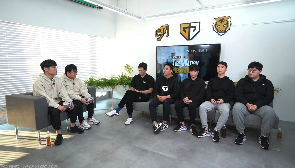 DK即将官宣新赛季阵容，上单基本确定，就是被ALE打哭的burdol休闲区蓝鸢梦想 - Www.slyday.coM