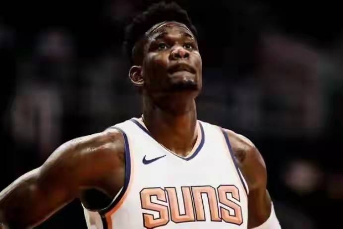 太阳17连胜!艾顿证明自己,库里被夹击限制,勇士想冲冠需要克莱休闲区蓝鸢梦想 - Www.slyday.coM 太阳17连胜!艾顿证明自己,库里被夹击限制,勇士想冲冠需要克莱休闲区蓝鸢梦想 - Www.slyday.coM