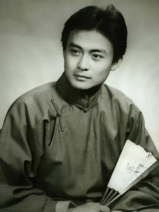 "白云瑞"扮演者邢岷山,他用一生演绎了一段青梅竹马的爱情故事