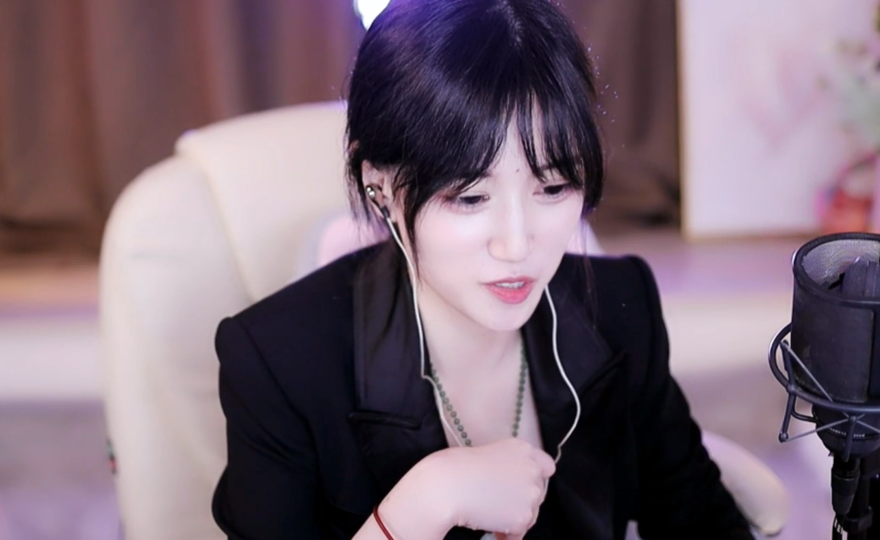 lol主播圈再添美女主播,整活能力不输周淑怡,亲自教你谈恋爱|周淑怡|