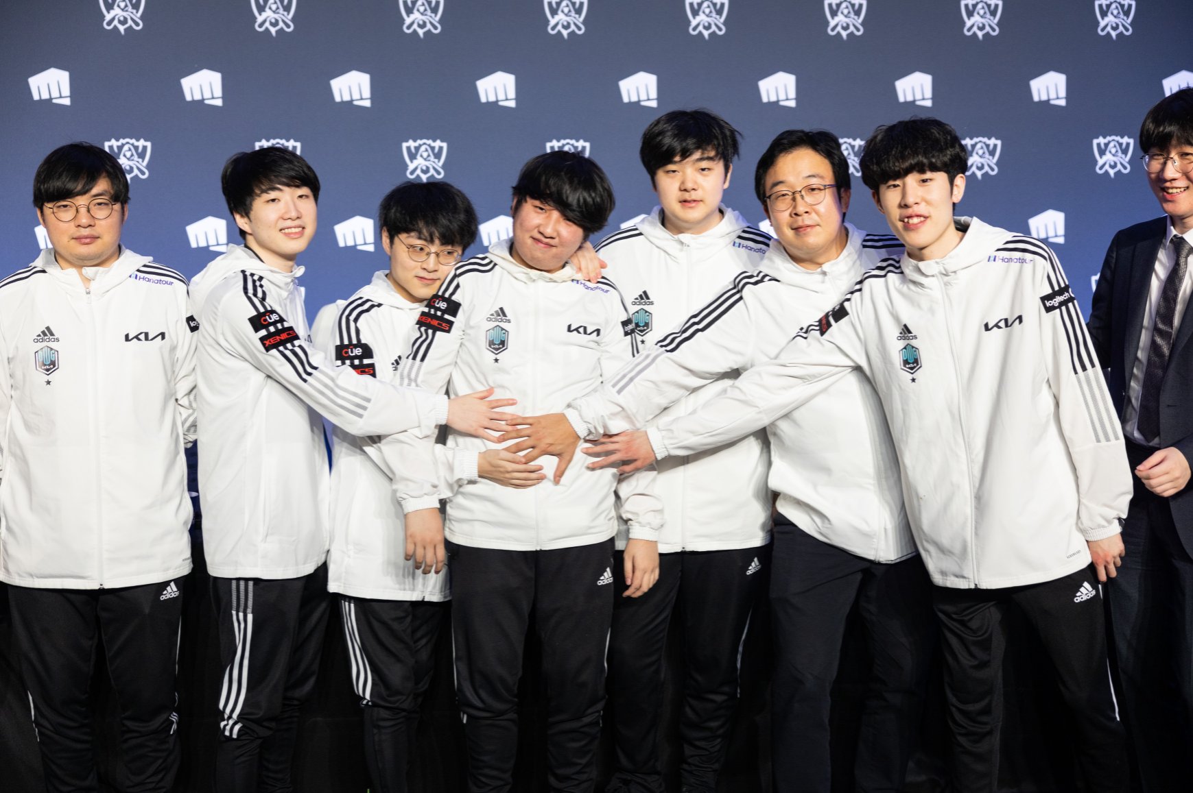 DK即将官宣新赛季阵容，上单基本确定，就是被ALE打哭的burdol休闲区蓝鸢梦想 - Www.slyday.coM