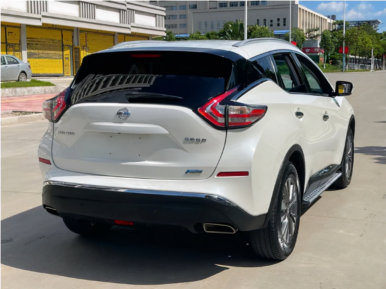 日系省油大5座suv,造型硬朗,自带大沙发,带你看日产楼兰