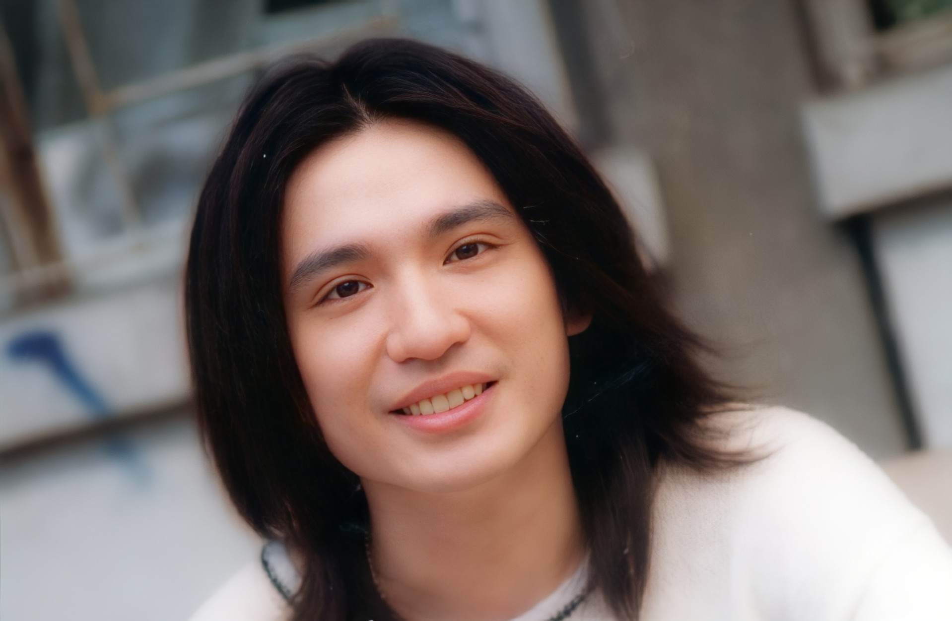 黄家驹离世28年后,那个最内向的叶世荣如今怎么样了?__财经头条