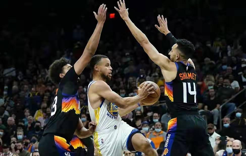 太阳17连胜!艾顿证明自己,库里被夹击限制,勇士想冲冠需要克莱休闲区蓝鸢梦想 - Www.slyday.coM 太阳17连胜!艾顿证明自己,库里被夹击限制,勇士想冲冠需要克莱休闲区蓝鸢梦想 - Www.slyday.coM