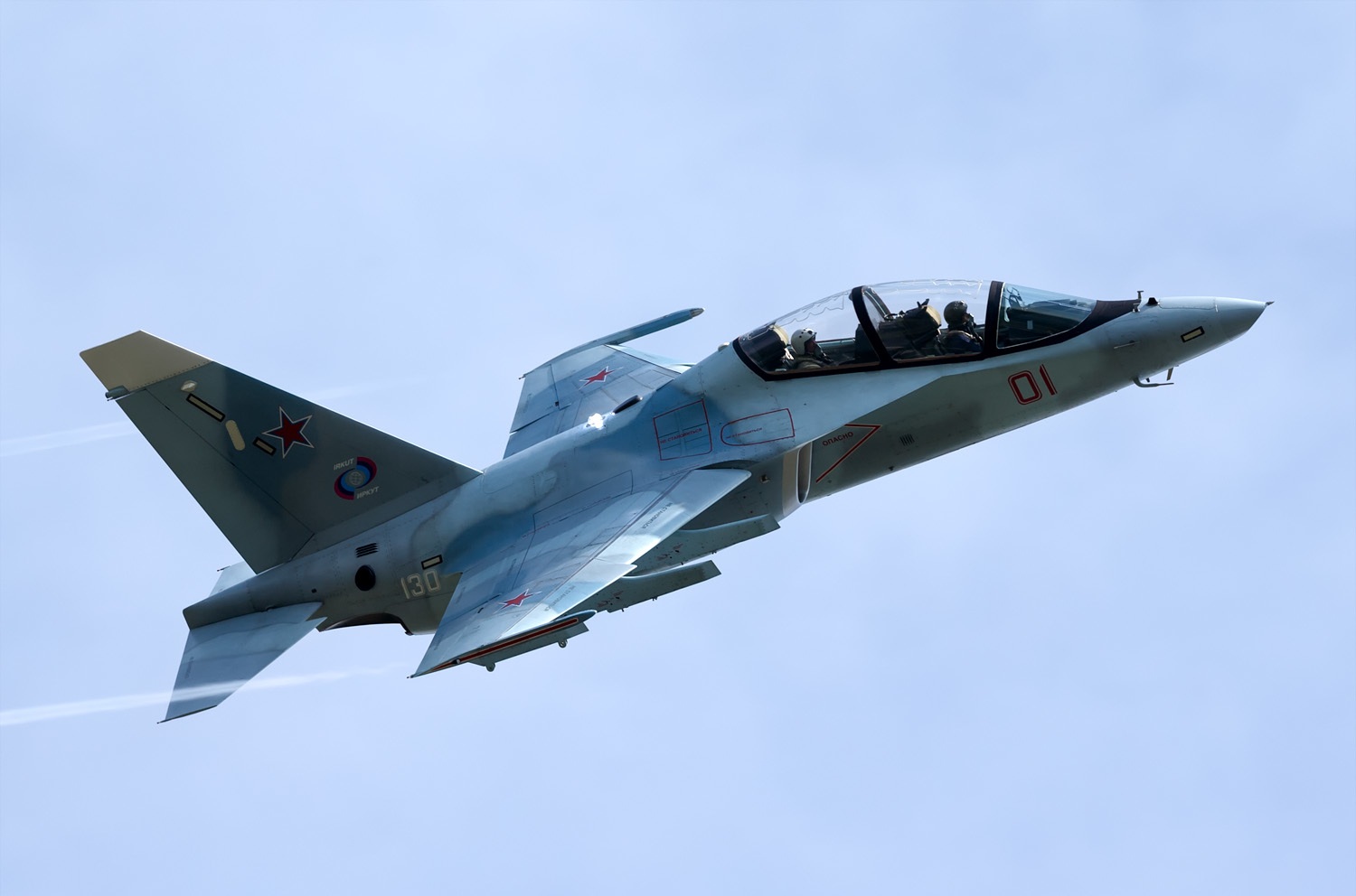 俄空中利器雅克130教练机具有良好的竞争力和强大的性能