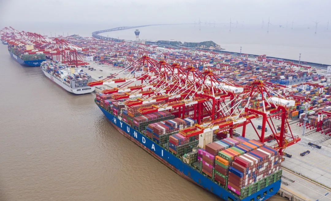 自1993年荷兰鹿特丹港ect码头建成世界上第一座自动化集装箱码头以来