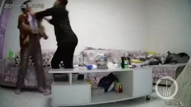 纪检立案、公安拘留、中纪委发声！“公职人员狂扇老母亲耳光”最新进展休闲区蓝鸢梦想 - Www.slyday.coM