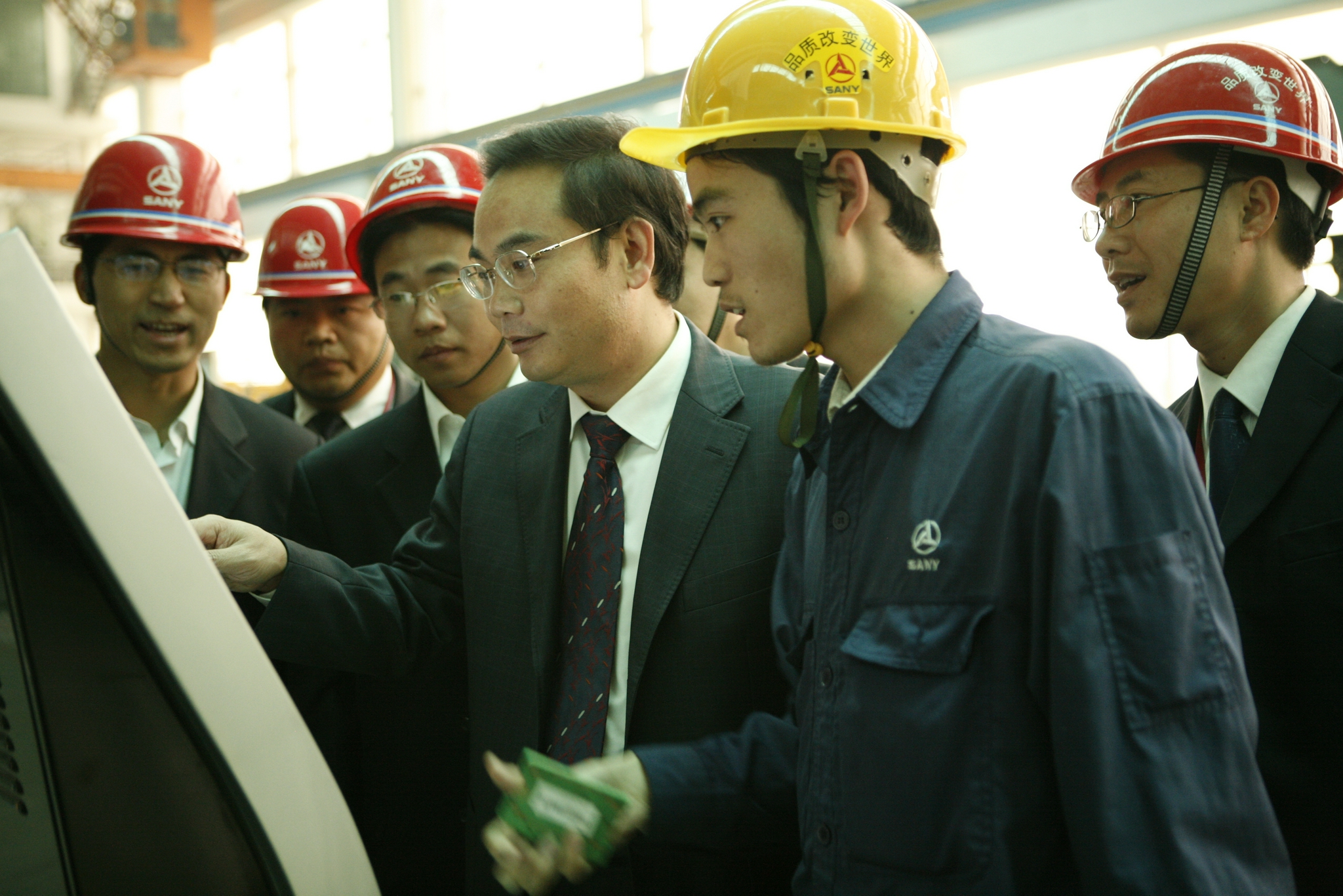 卓越工程师易小刚的目标中国智造做得比别人更好