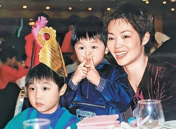 《梅艳芳》 发文称:永远以你们为荣|梅艳芳|梅爱芳_新浪新闻