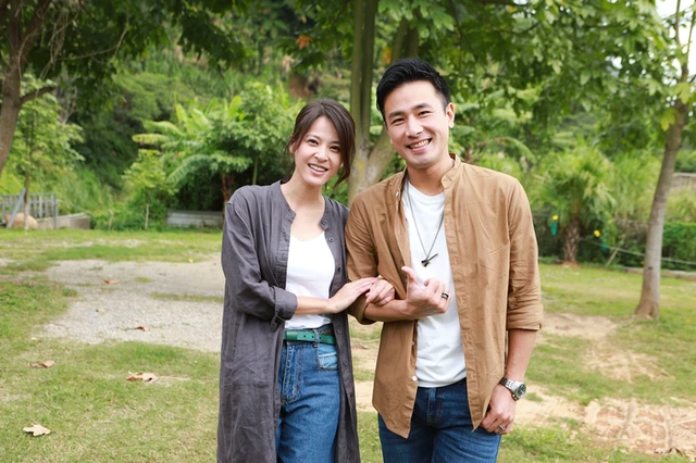 41岁傅子纯承认隐婚3年曾出道20年零绯闻妻子五官立体颜值高