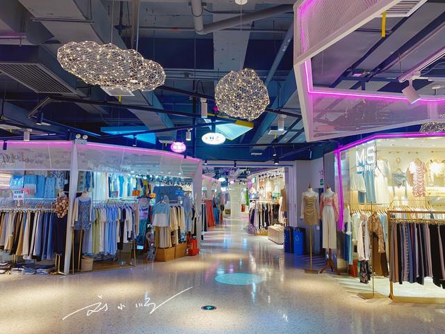 广州市中心有个动漫主题地下商场，两条地铁在此交汇，人气却一般休闲区蓝鸢梦想 - Www.slyday.coM