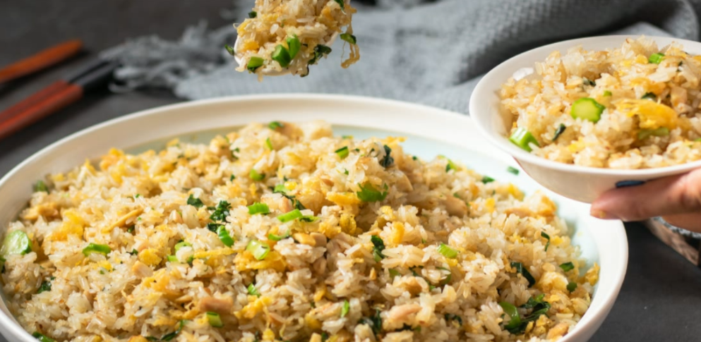 吃了冰箱里的炒鸡饭，女子高烧不退险丧命？警惕这个“冰箱杀手”休闲区蓝鸢梦想 - Www.slyday.coM