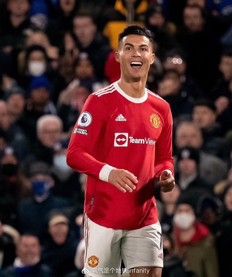 C罗是否应该替补？临时主教练认为这没问题！名宿却不赞同！休闲区蓝鸢梦想 - Www.slyday.coM