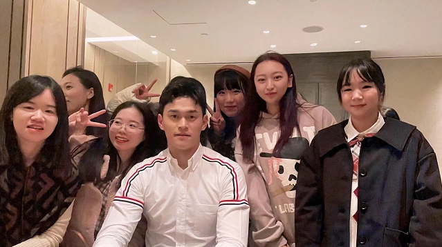 孙杨生日夜直播！互动+带货达3小时，谈目标：坚持到巴黎奥运会休闲区蓝鸢梦想 - Www.slyday.coM