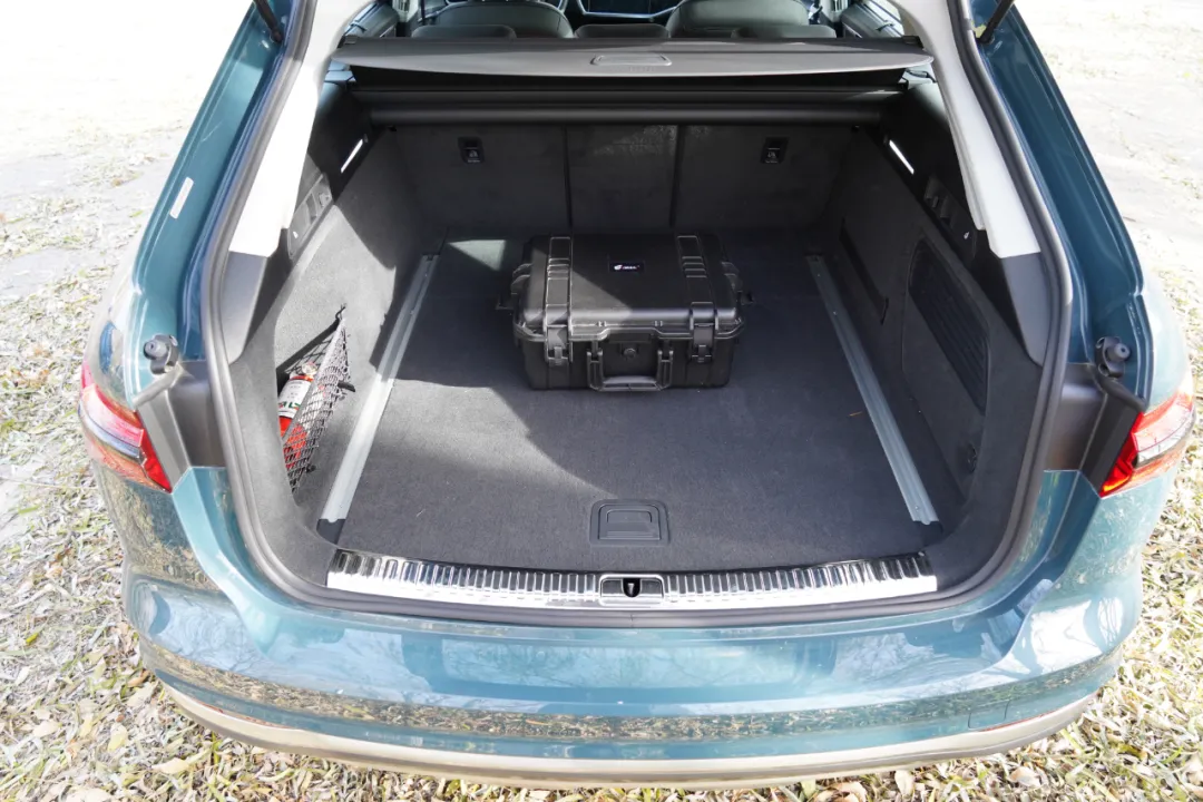 试驾奥迪a6allroad办完近70万的旅行车女生买菜的最佳座驾