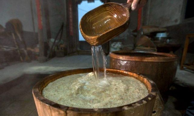 同为粮食酒,农村自酿酒却输在"这4点"|粮食|自酿酒|酒坊_新浪新闻