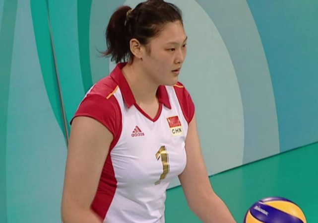 太美了女排重炮手王一梅如今颜值身材变化太大33岁女神范十足