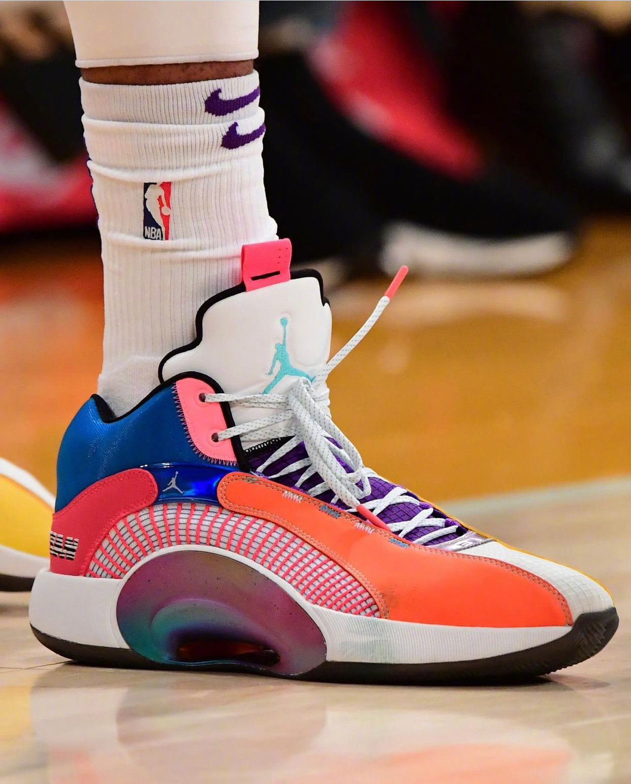 melo的35pe,很有what the的感觉