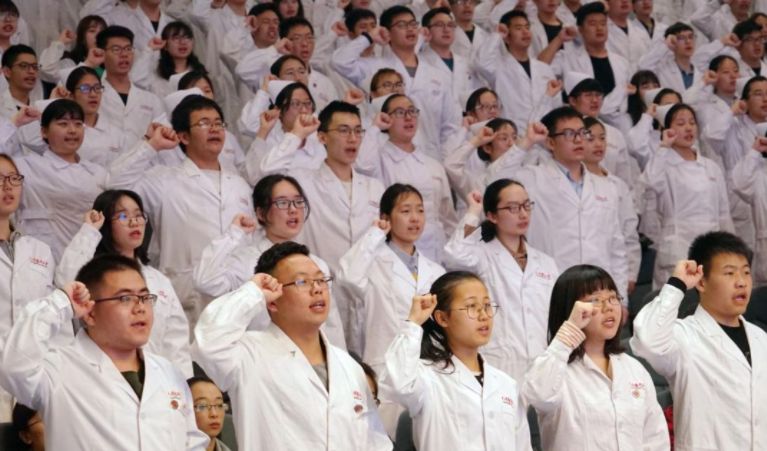 我国医学类院校50强，上海交大医学院稳居榜首，清华大学跌出前十休闲区蓝鸢梦想 - Www.slyday.coM