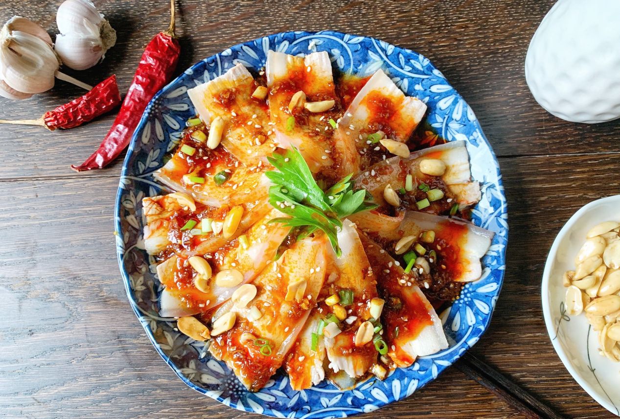 家常蒜泥白肉制作简单不麻烦美味可口一点不腻