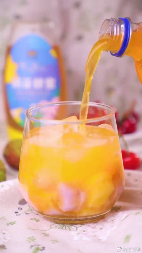 芬达配果冻感觉有点想吸的那个