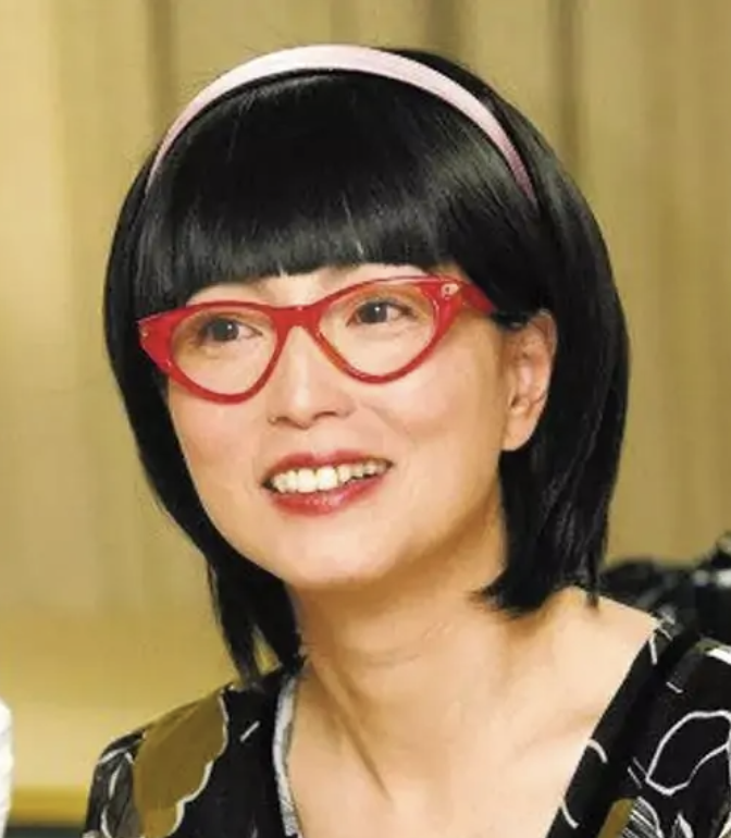 丑女也能嫁豪门！这4位女星没颜值却被富豪猛追，实力比脸蛋重要_不八卦会死星人_新浪博客