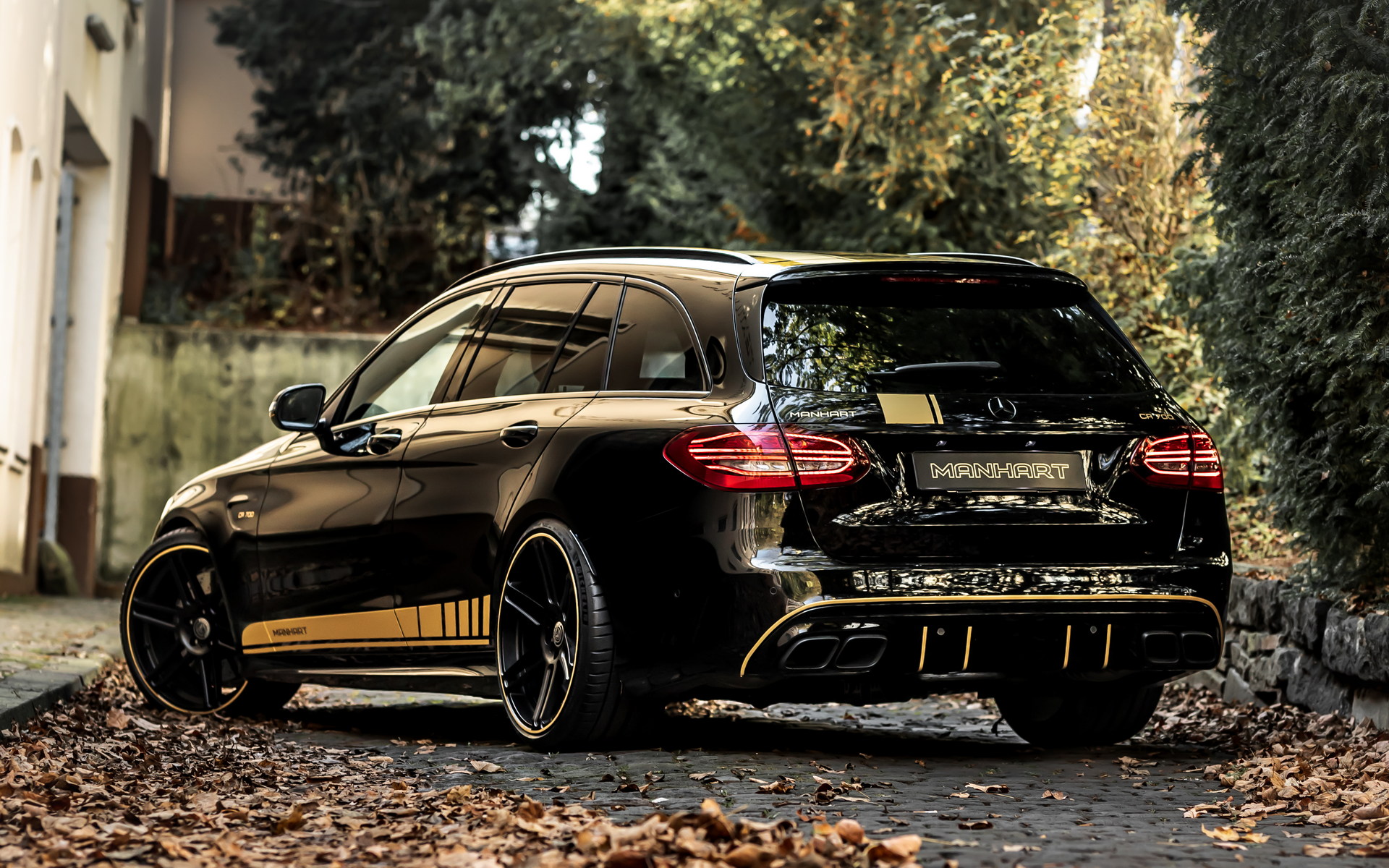 达702匹马力manhart改装amgc63s旅行版