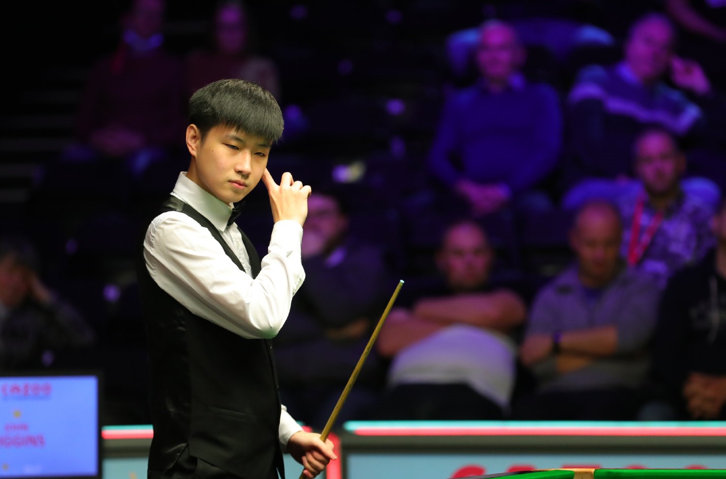 赵心童首进英锦赛8强64击溃黑马莱恩斯世界排名超越丁俊晖