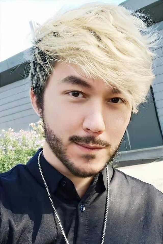 我,36岁台湾人,以为大陆吃的是榨菜馒头,来大陆一个月被打脸休闲区蓝鸢梦想 - Www.slyday.coM