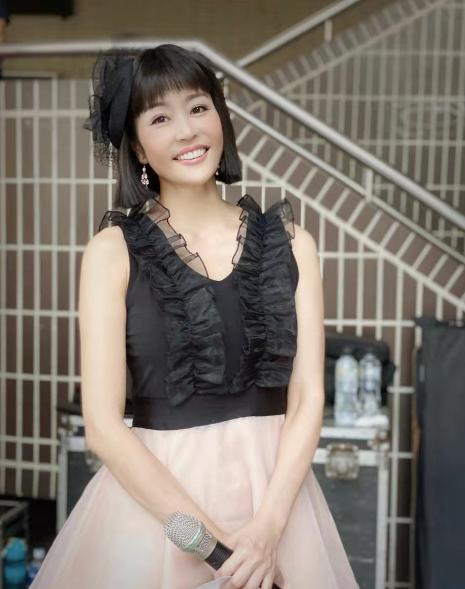 女星唐玲分享抗癌经历,因贫血全身无力呼吸困难,已考虑切除子宫