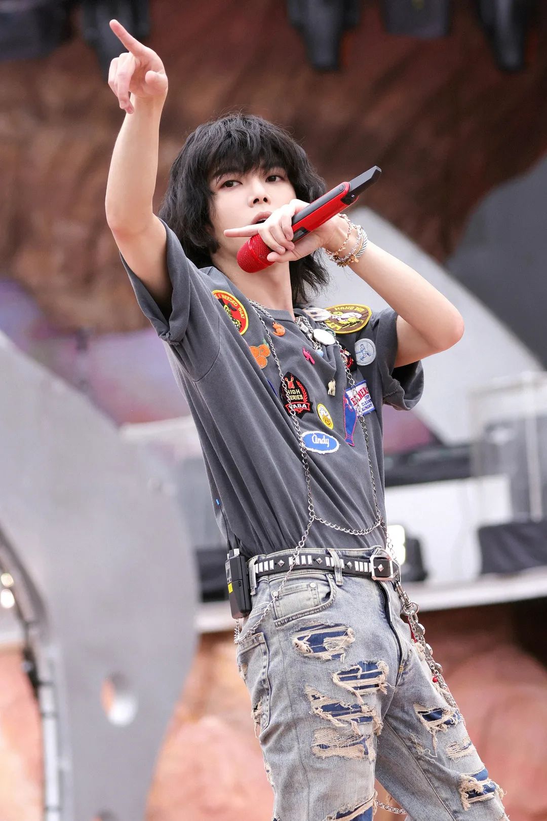 华晨宇火星演唱会首周高燃收官 首唱新歌接力火星美好记忆