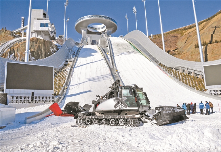张家口赛区古杨树场馆群:硬件齐备 运转"有方" 静候检验|跳台滑雪