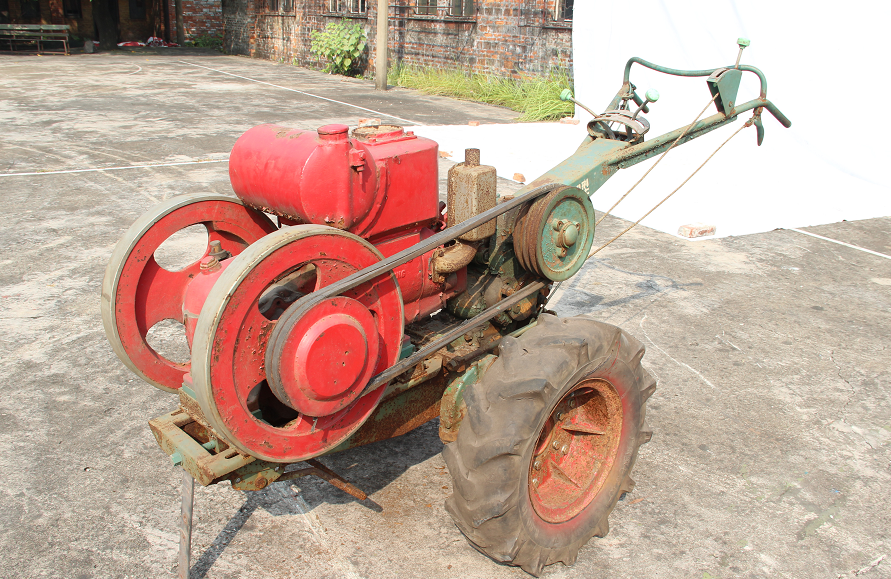 威水！全省第一台手扶拖拉机，原来是在江门这里诞生！休闲区蓝鸢梦想 - Www.slyday.coM