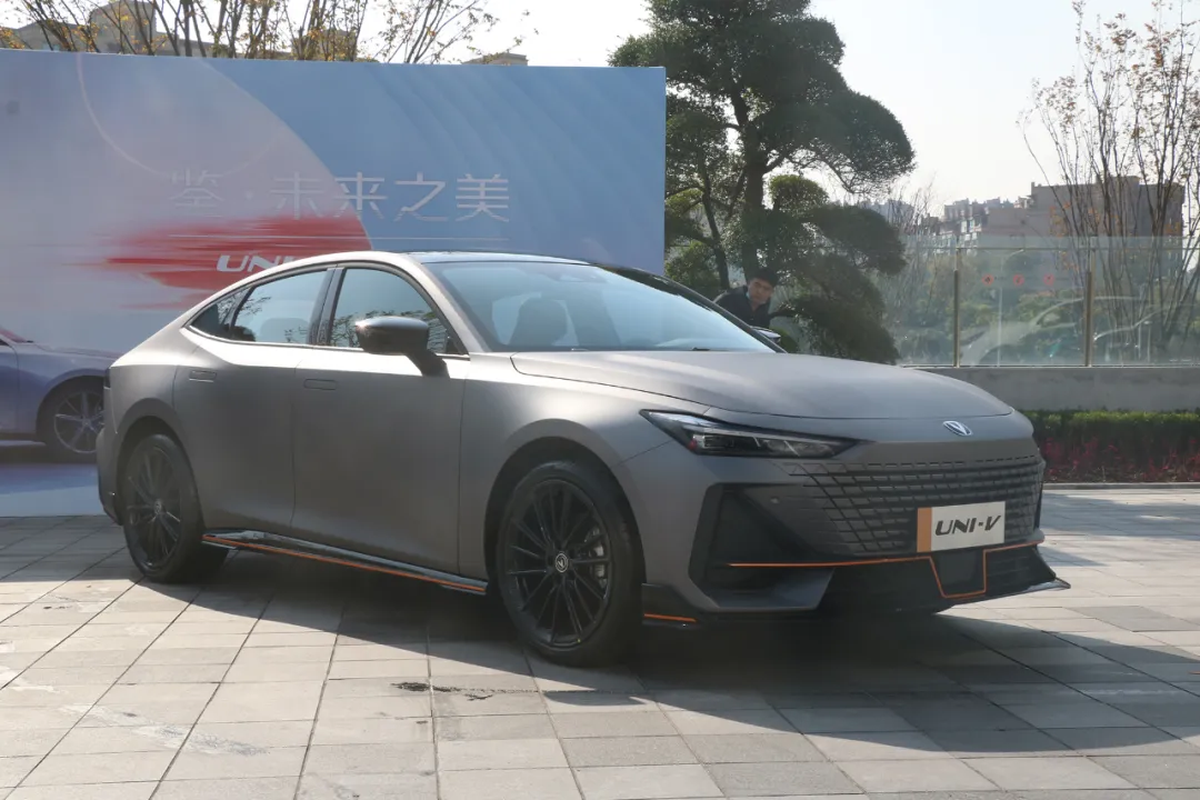 univ一款能让你重新认识长安汽车的轿跑