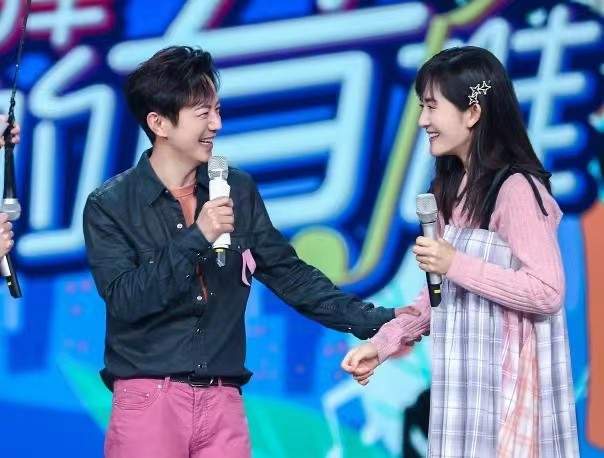 芒果台又有新动作了撒贝宁谢娜回归节目网友表示很期待