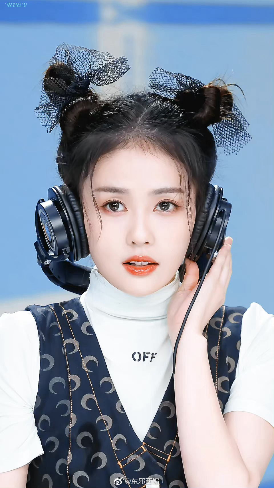 当女明星梳上减龄双倍的双丸子头