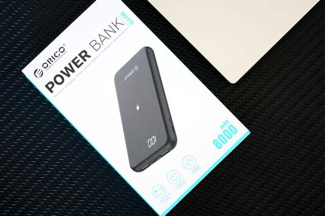 轻薄便携还支持无线充电，潮男潮女都在用的移动电源原来是它休闲区蓝鸢梦想 - Www.slyday.coM