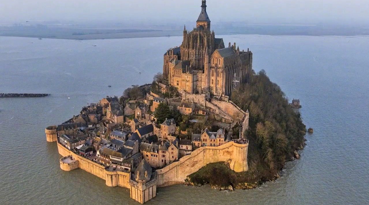 诺曼底童话般的城堡 normandys fairytale castle