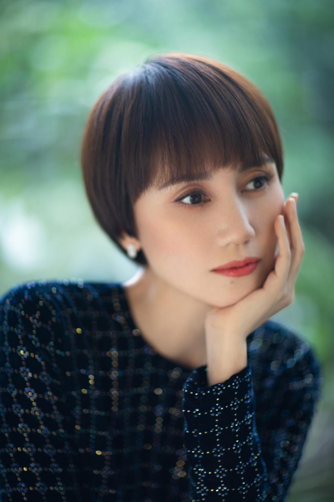 女人过了40岁该剪什么发型看袁泉陈数就知道了气质又减龄