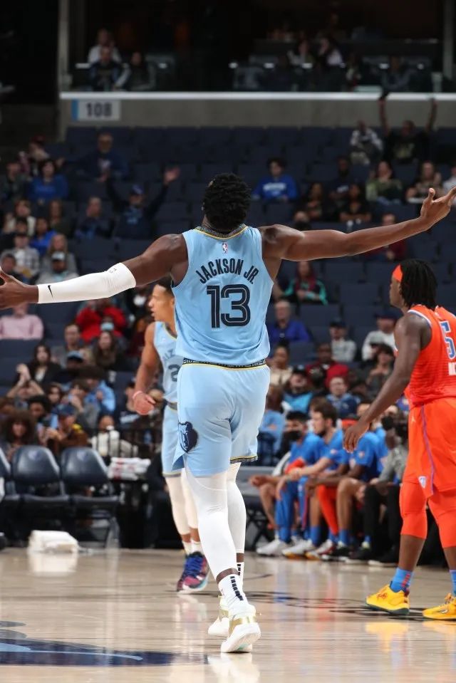 场均14分拿3000万?失去他的雷霆狂输73分,得到他的太阳18连胜!休闲区蓝鸢梦想 - Www.slyday.coM 场均14分拿3000万?失去他的雷霆狂输73分,得到他的太阳18连胜!休闲区蓝鸢梦想 - Www.slyday.coM