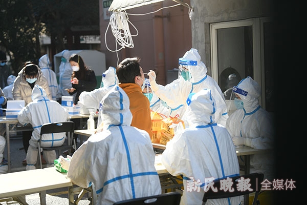 关闭50多家商铺 近500人连夜转运！直击上海新增的牡丹路186弄中风险小区休闲区蓝鸢梦想 - Www.slyday.coM