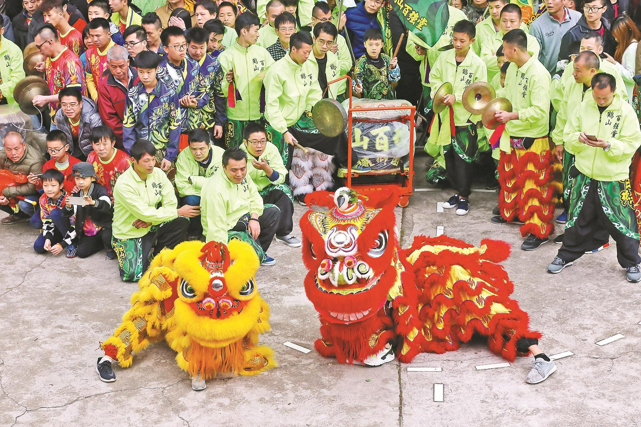 鹤山狮艺南狮王者威震四方