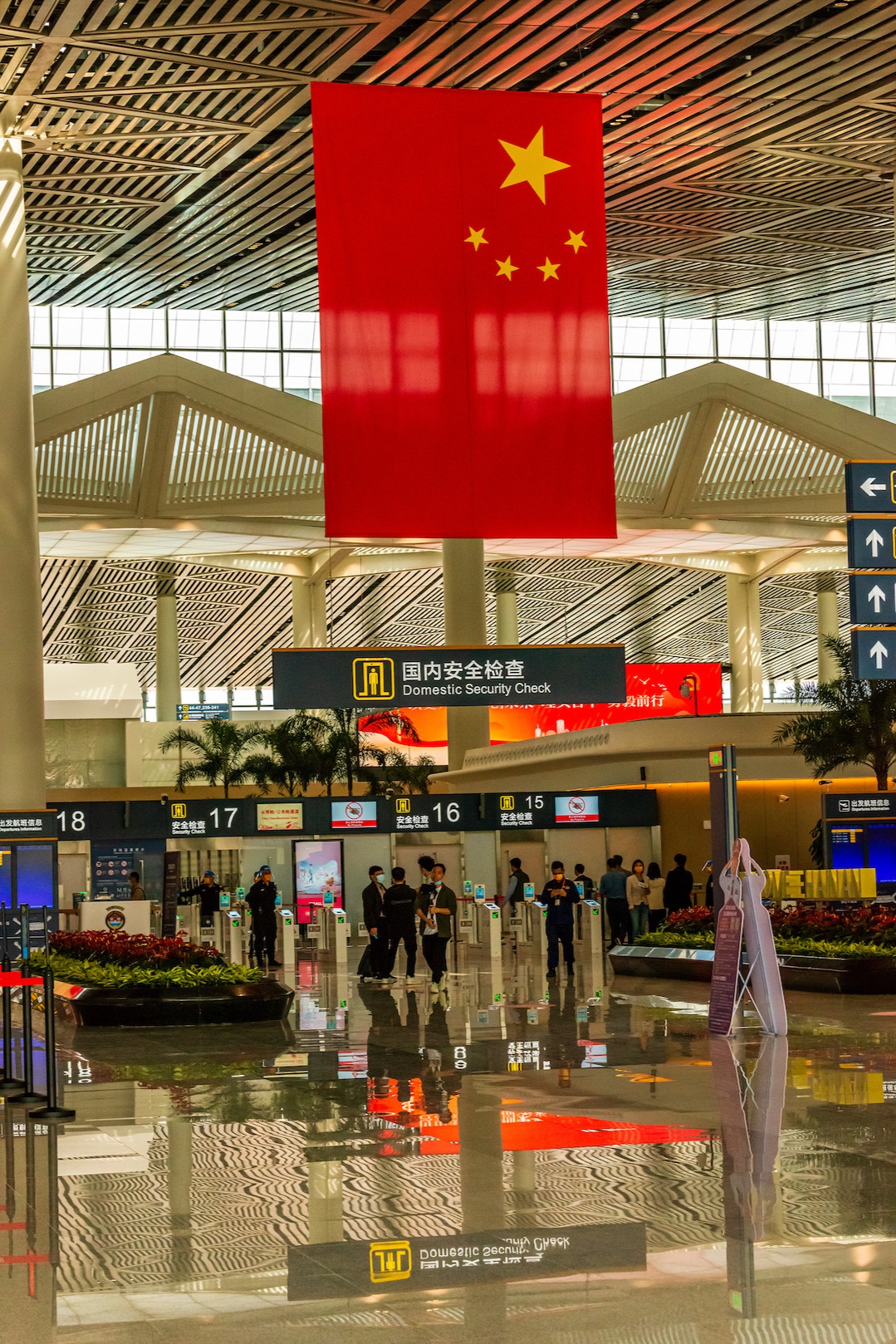 2号航站楼内景观 央广网发 蒋聚荣 摄