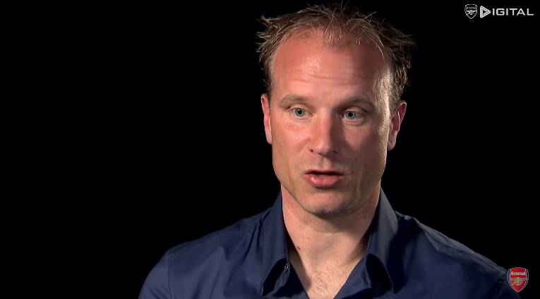 足坛掌故博格坎普荷兰冰王子演绎绿茵华尔兹